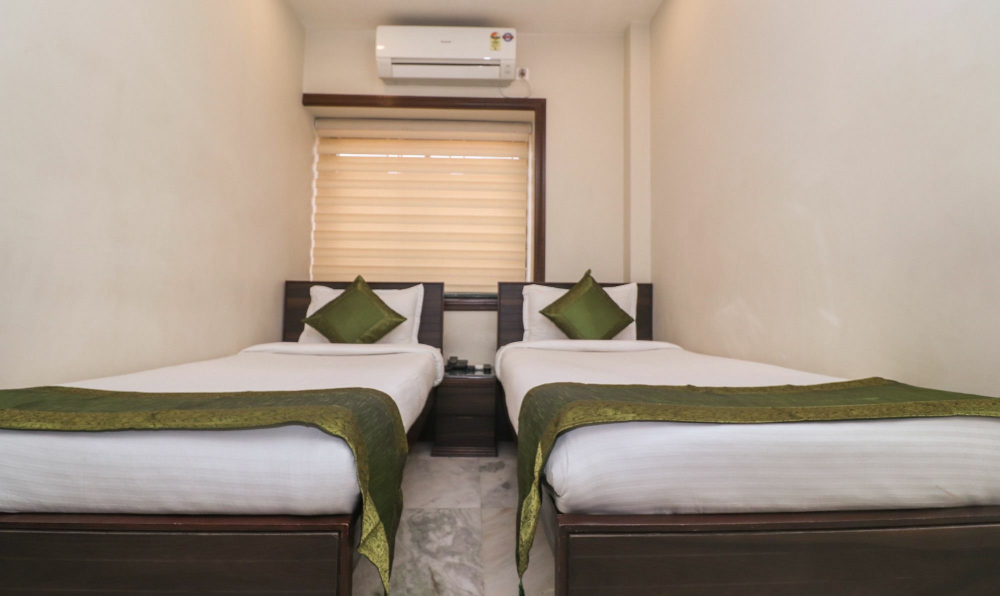 Capital O 8318 Beeu Guest House Liluāh Buitenkant foto